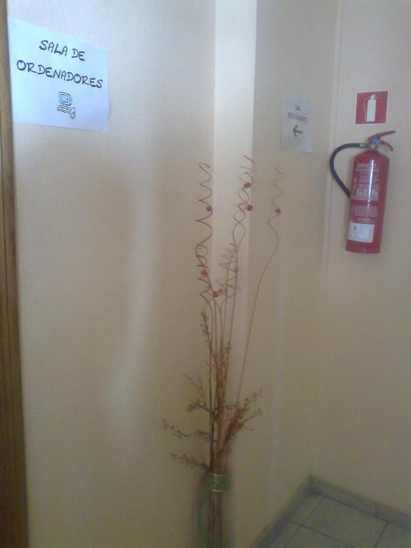 Hostal El Peregrino La Portela de Valcarce Bagian luar foto